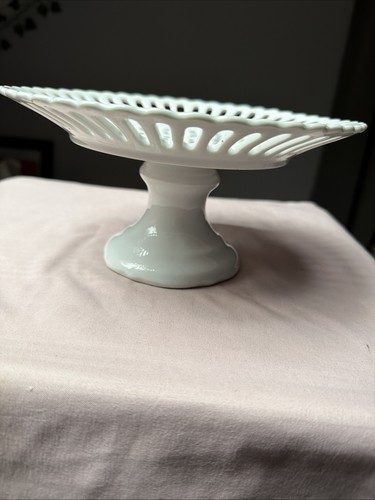 Vtg pedestal cake - vtg.,